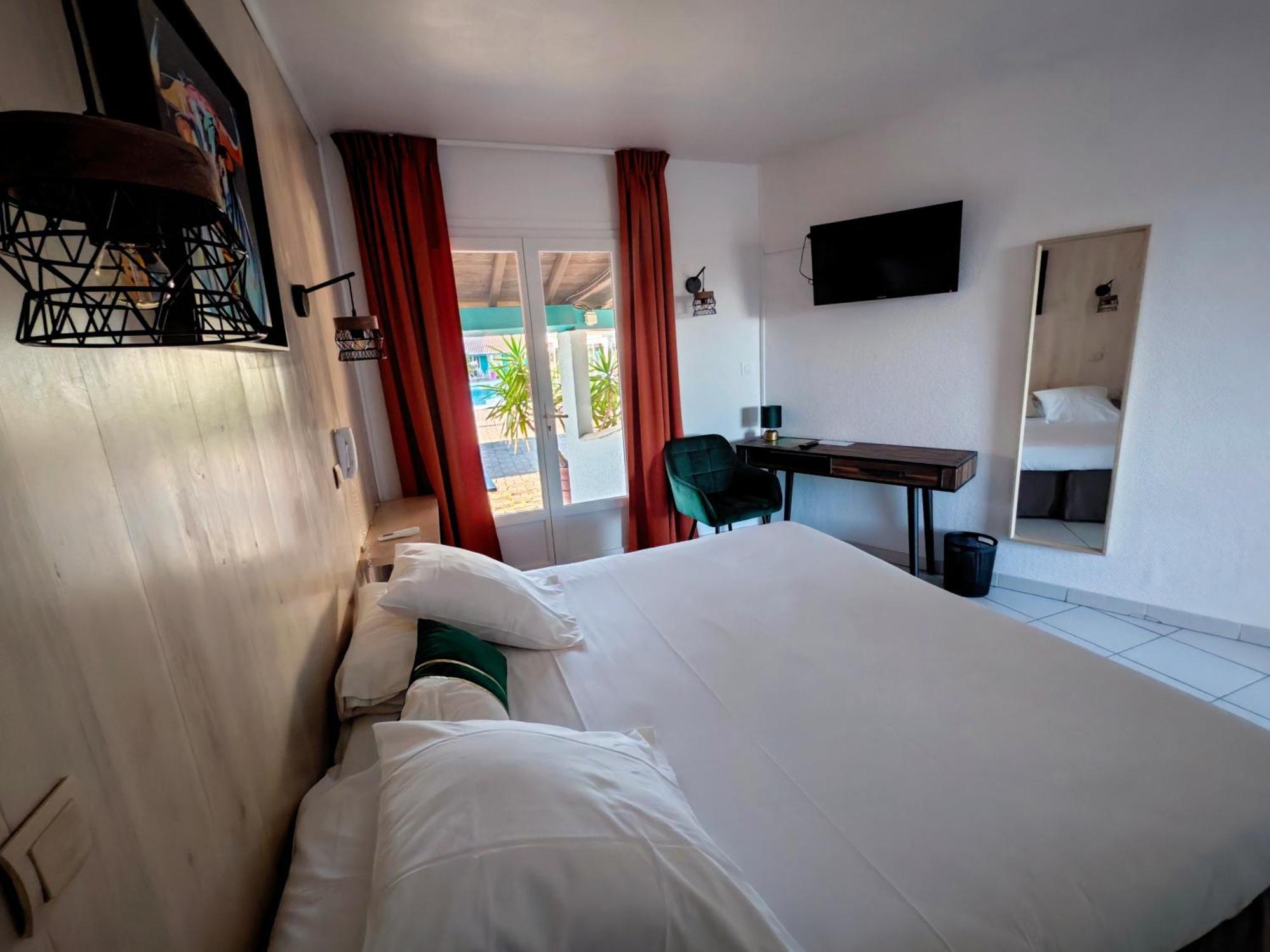 L'auberge Camarguaise Saintes-Maries-de-la-Mer Bagian luar foto