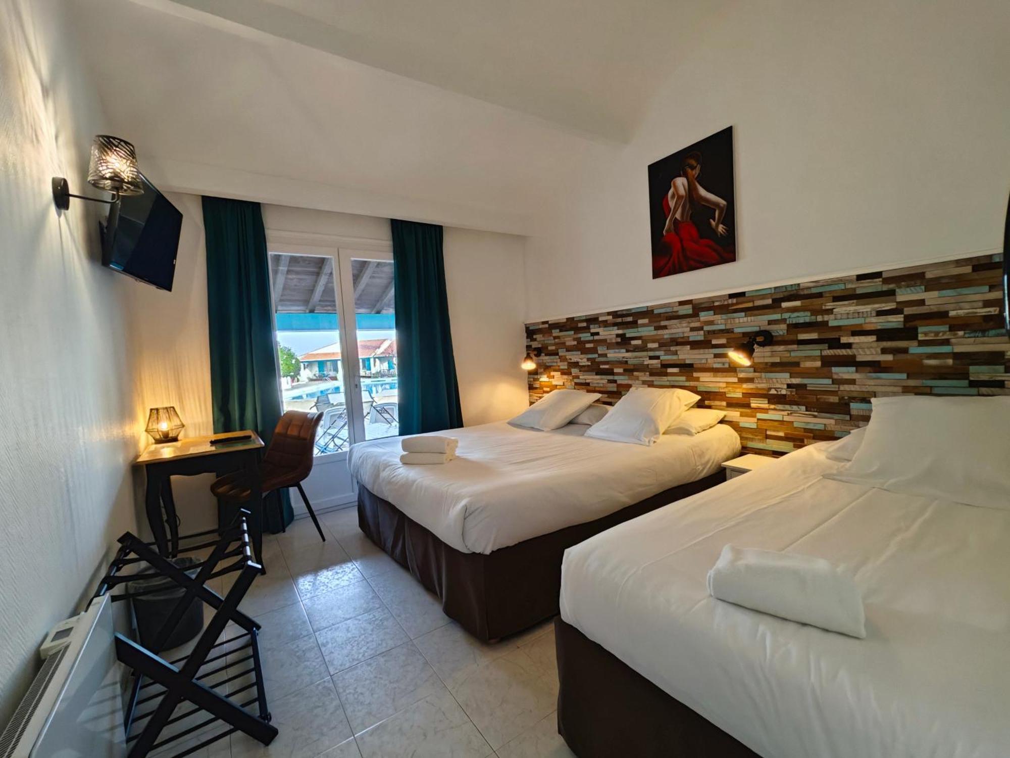 L'auberge Camarguaise Saintes-Maries-de-la-Mer Bagian luar foto