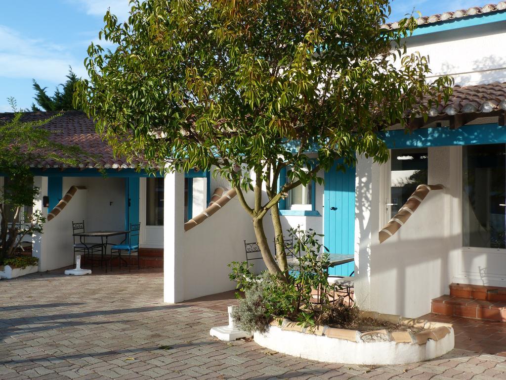 L'auberge Camarguaise Saintes-Maries-de-la-Mer Bagian luar foto