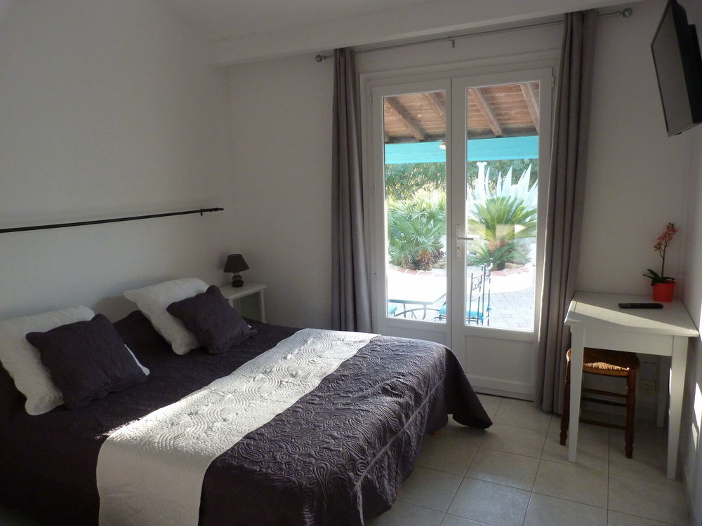 L'auberge Camarguaise Saintes-Maries-de-la-Mer Bagian luar foto