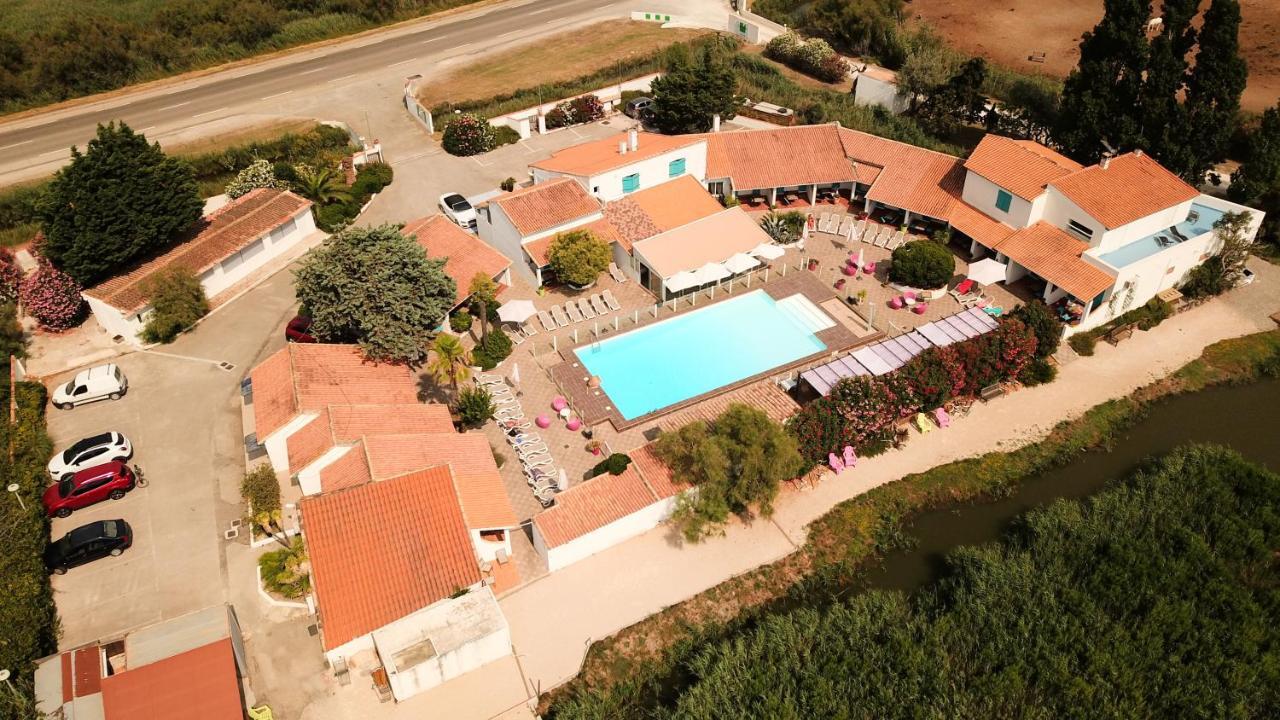 L'auberge Camarguaise Saintes-Maries-de-la-Mer Bagian luar foto
